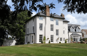 georgian house with sash windows